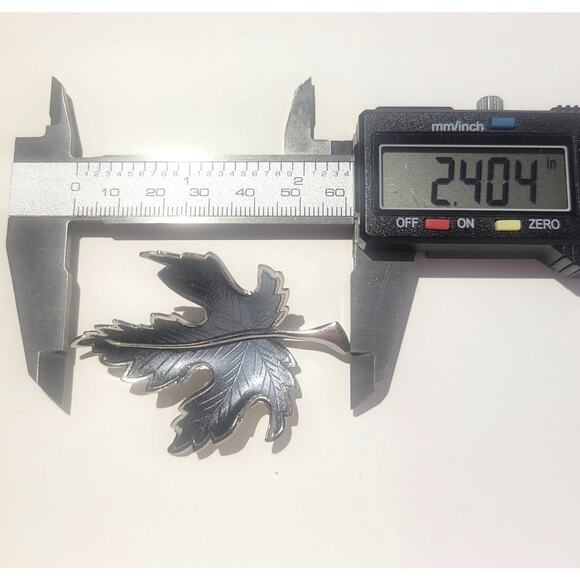 Vintage Silver Tone & Blue Leaf Brooch Pin, Unbranded Nature-Inspired Jewelry - Picture 8 of 8